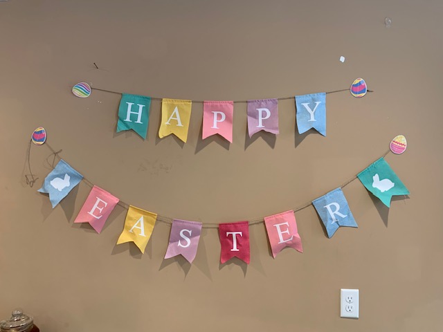 Happy Easter in small flags (banderitas)