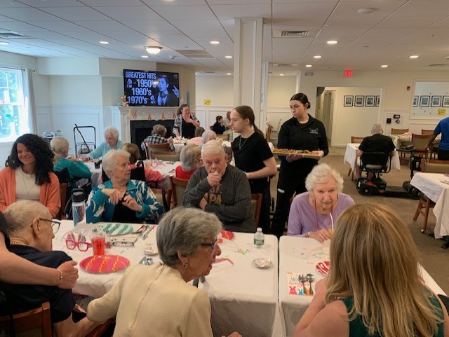 Elder people dining at hall